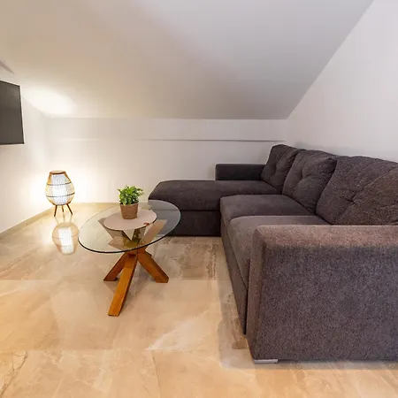 Posejdon Apartment *